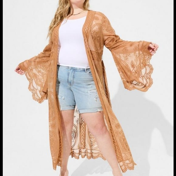 Lace shawl - Picture 3 of 3